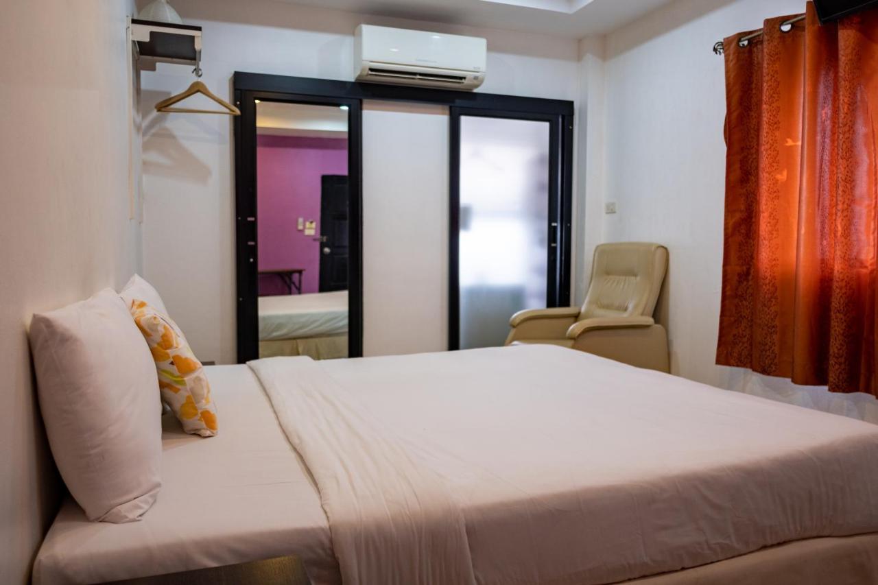ดิ ออโต เพลซ Hotel Phuket ภายนอก รูปภาพ
