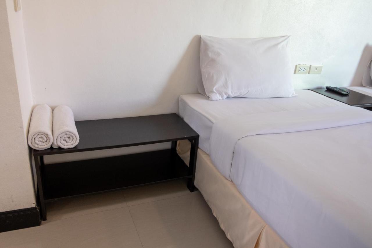 ดิ ออโต เพลซ Hotel Phuket ภายนอก รูปภาพ