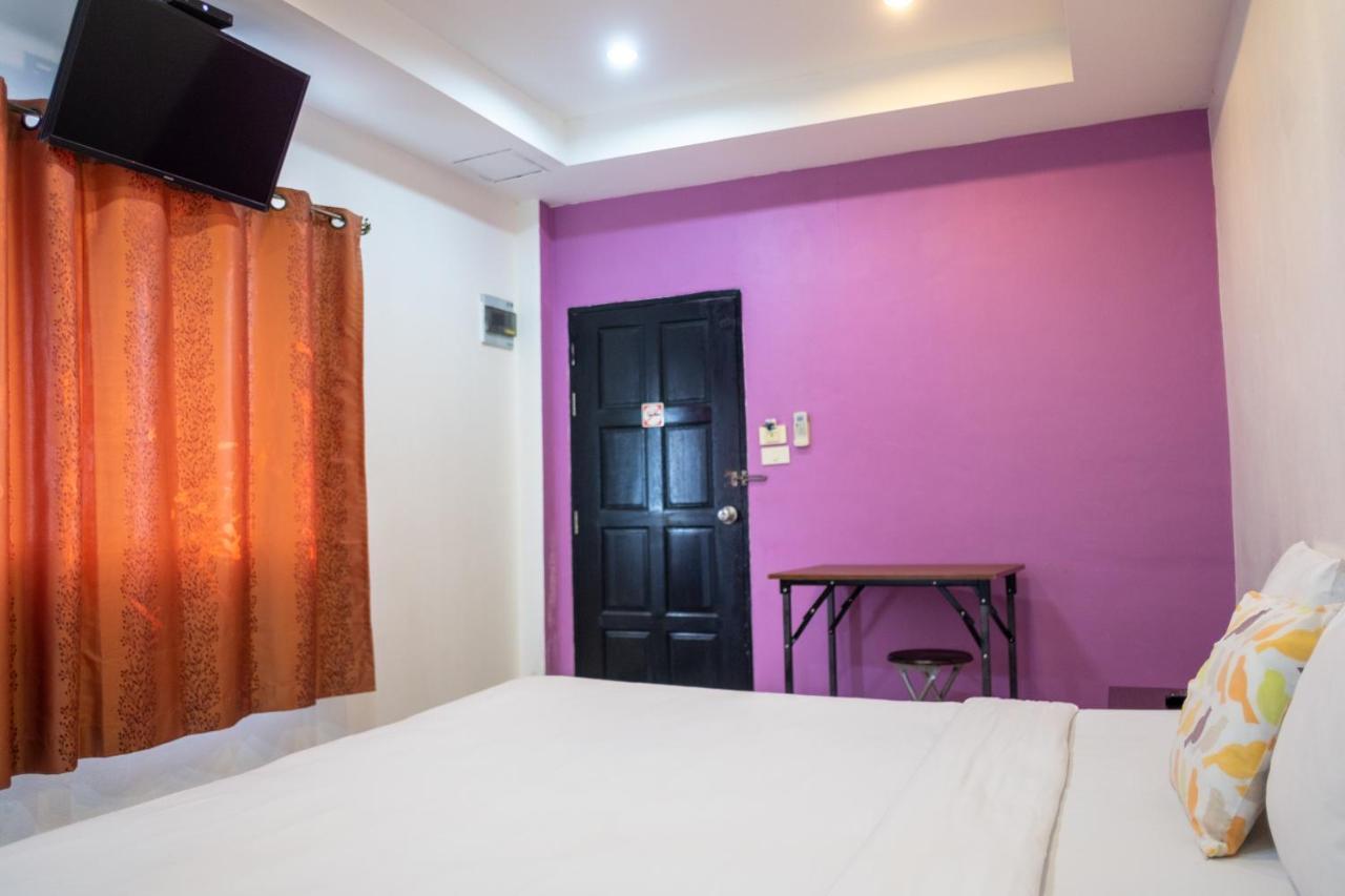ดิ ออโต เพลซ Hotel Phuket ภายนอก รูปภาพ